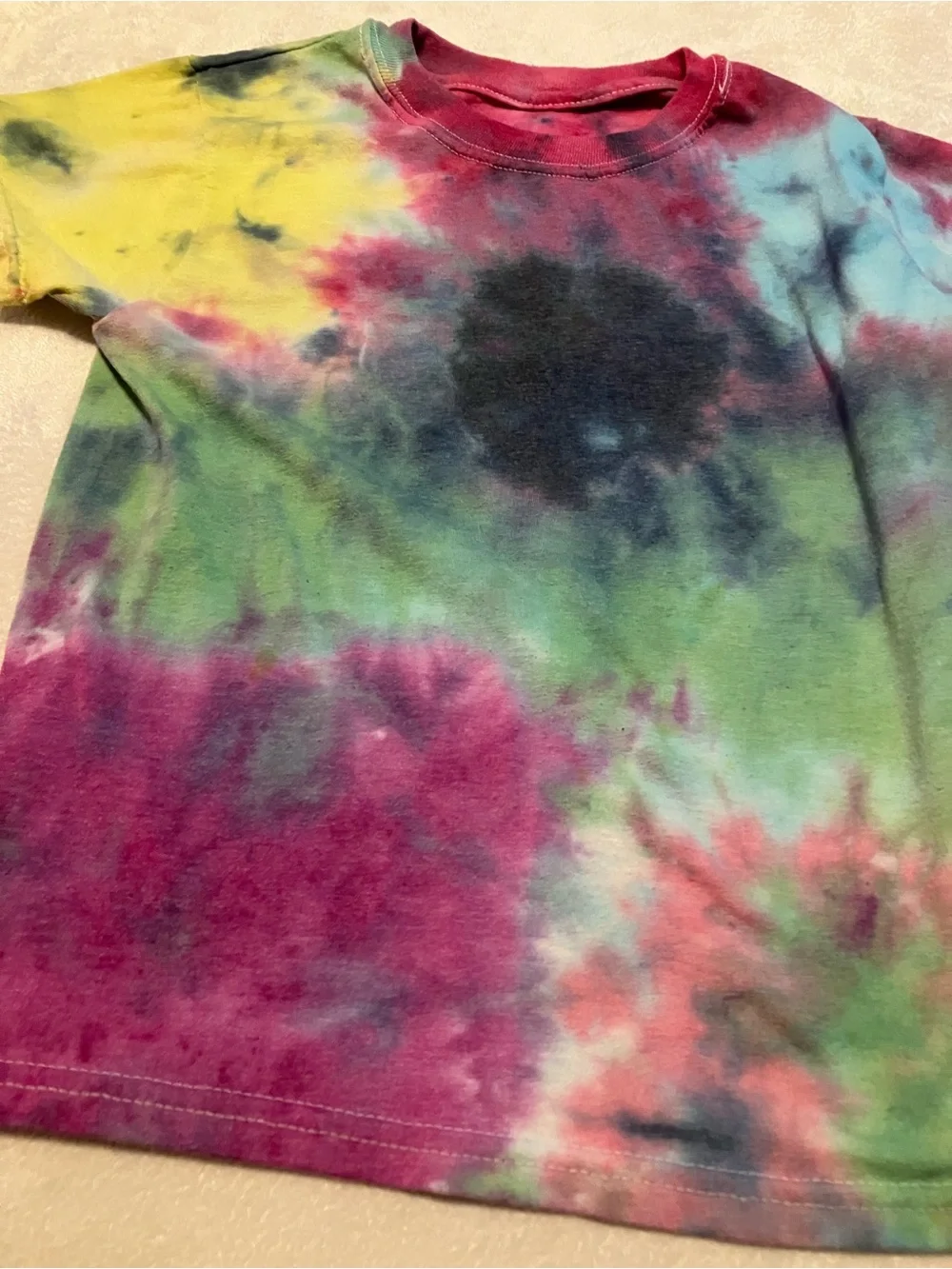 Kids Tie-Dye Tee and Dino Print Shorts Set - Multicolor
